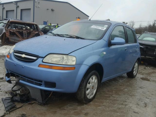 KL1TD62625B296759 - 2005 CHEVROLET AVEO BASE BLUE photo 2