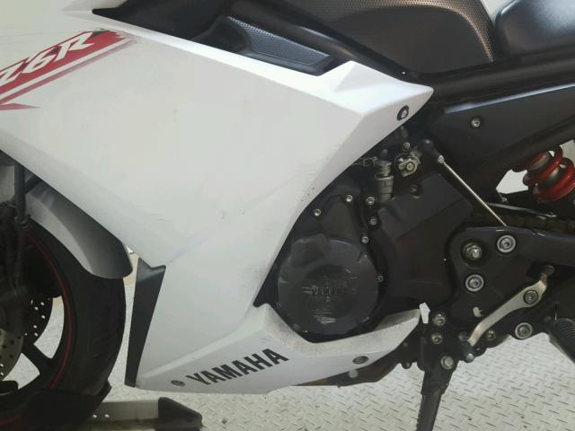 JYARJ18E8CA009677 - 2012 YAMAHA FZ6 R WHITE photo 11