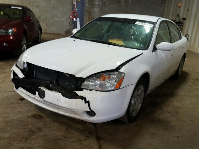 1N4AL11D12C275774 - 2002 NISSAN ALTIMA BAS WHITE photo 2