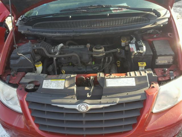 1A4GP45R56B756939 - 2006 CHRYSLER TOWN & COU RED photo 7