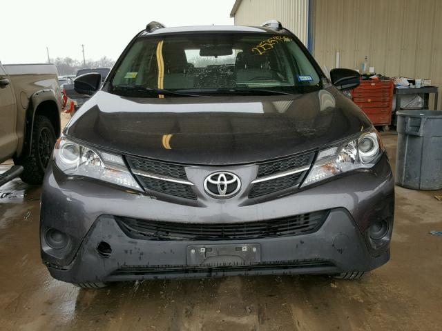 2T3ZFREVXFW141581 - 2015 TOYOTA RAV4 LE GRAY photo 9