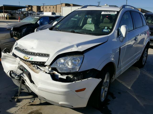 3GNAL4EK2DS619900 - 2013 CHEVROLET CAPTIVA LT WHITE photo 2