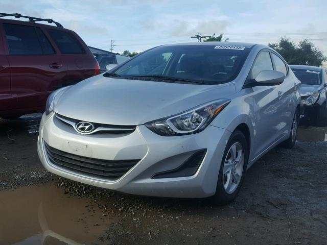 5NPDH4AE3FH629775 - 2015 HYUNDAI ELANTRA SE SILVER photo 2