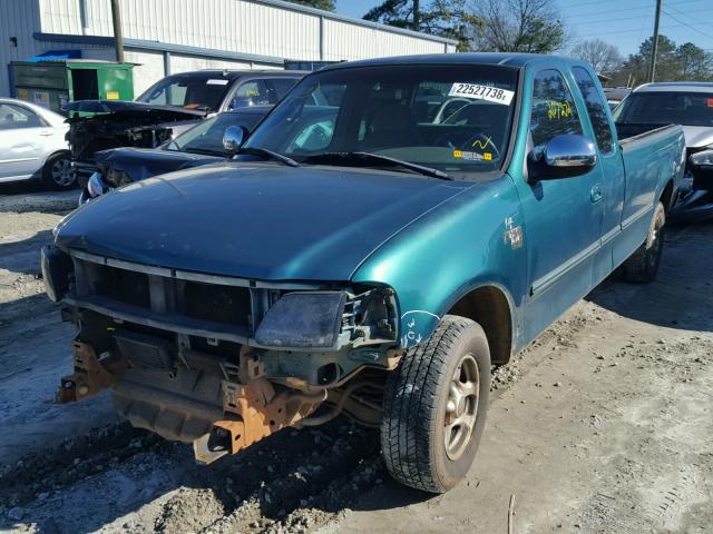 1FTZX1760WNA12888 - 1998 FORD F150 GREEN photo 2