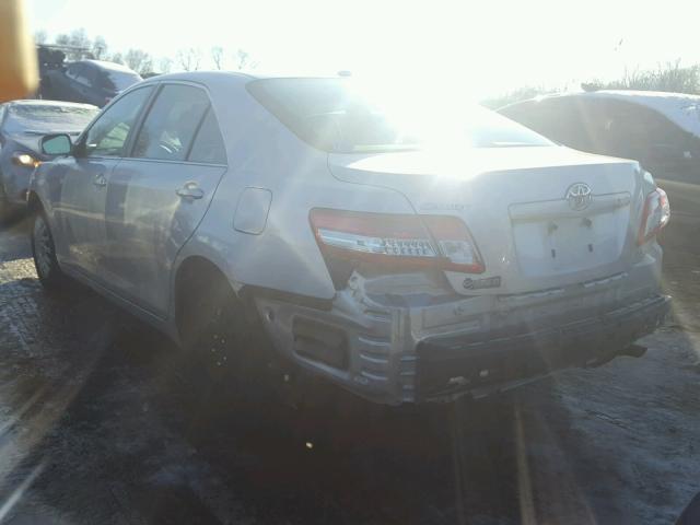 4T1BF3EK9BU177253 - 2011 TOYOTA CAMRY BASE SILVER photo 3