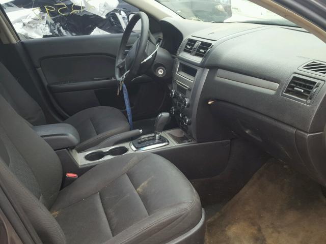 3FAHP0HA0AR405245 - 2010 FORD FUSION SE GRAY photo 5