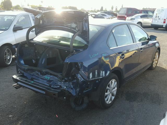 3VWD17AJ4EM371565 - 2014 VOLKSWAGEN JETTA SE BLUE photo 4