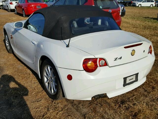 4USBT33564LR68420 - 2004 BMW Z4 2.5 WHITE photo 3
