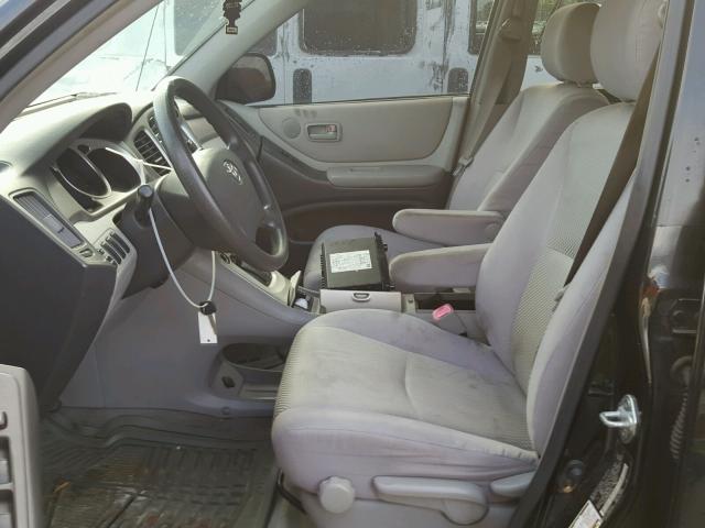 JTEGD21A640078774 - 2004 TOYOTA HIGHLANDER BLACK photo 5