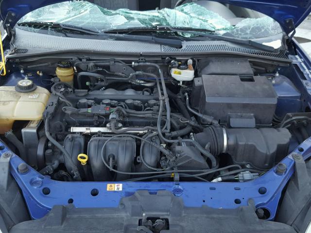 1FAFP34N45W313446 - 2005 FORD FOCUS ZX4 BLUE photo 7