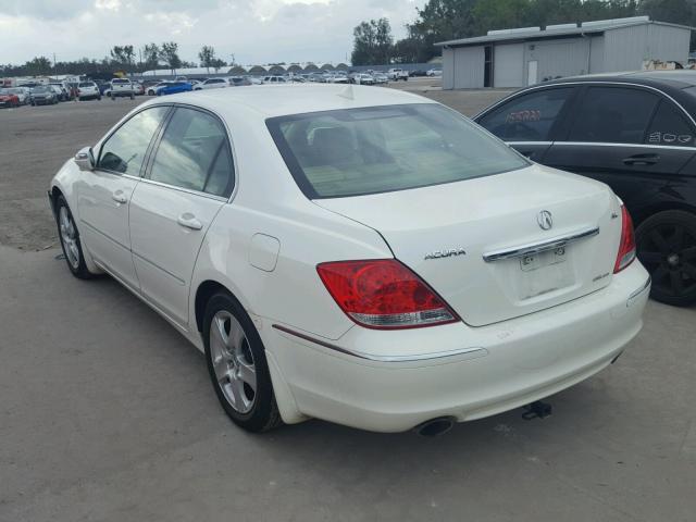 JH4KB16566C010775 - 2006 ACURA RL WHITE photo 3