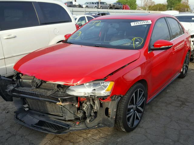 3VW5A7AJ9CM406442 - 2012 VOLKSWAGEN JETTA GLI RED photo 2