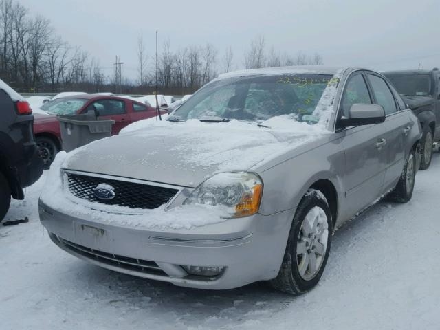 1FAHP27126G132255 - 2006 FORD FIVE HUNDR GRAY photo 2