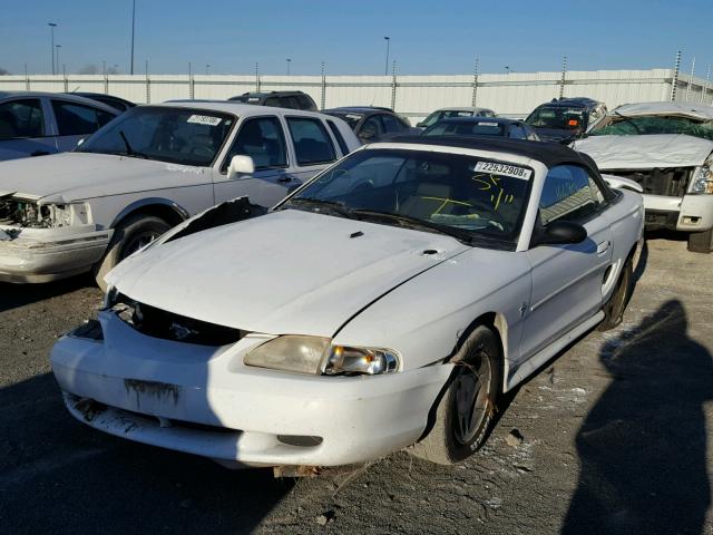 1FAFP4443WF231805 - 1998 FORD MUSTANG WHITE photo 2