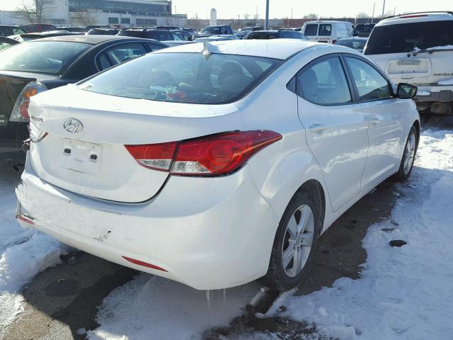 5NPDH4AE0DH166071 - 2013 HYUNDAI ELANTRA GL WHITE photo 4