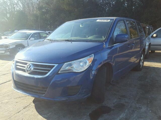 2V4RW5DX1AR406974 - 2010 VOLKSWAGEN ROUTAN SEL BLUE photo 2