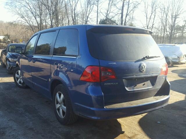 2V4RW5DX1AR406974 - 2010 VOLKSWAGEN ROUTAN SEL BLUE photo 3