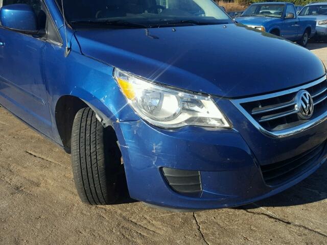 2V4RW5DX1AR406974 - 2010 VOLKSWAGEN ROUTAN SEL BLUE photo 9