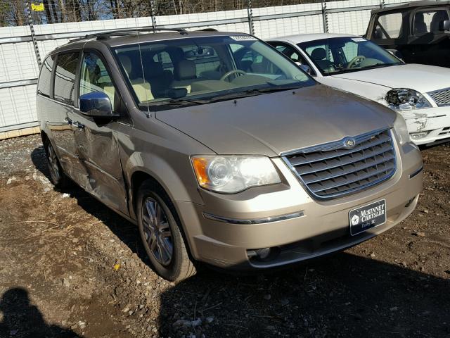 2A8HR64X68R736180 - 2008 CHRYSLER TOWN & COU GOLD photo 1