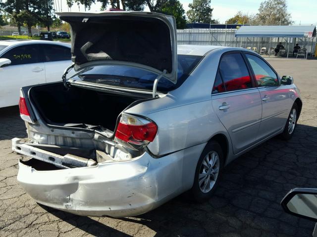 4T1BF32K45U603018 - 2005 TOYOTA CAMRY LE GRAY photo 4