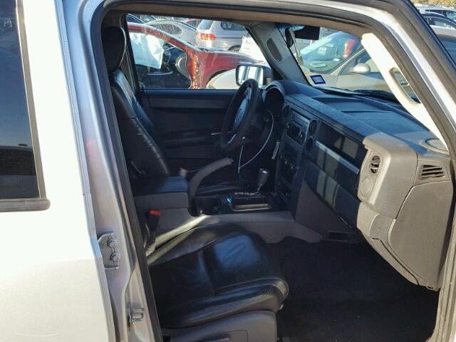 1J8HH48K88C180386 - 2008 JEEP COMMANDER ვერცხლისფერი ფოტო 5