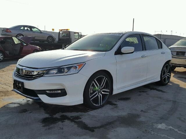 1HGCR2F51HA139725 - 2017 HONDA ACCORD SPO WHITE photo 2