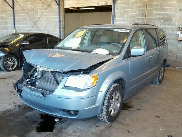 2A4RR5D18AR467844 - 2010 CHRYSLER TOWN & COU BLUE photo 2