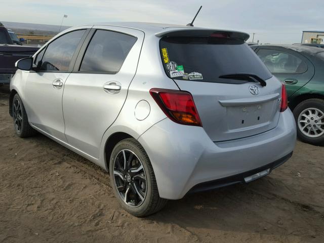 VNKKTUD33HA072299 - 2017 TOYOTA YARIS L SILVER photo 3