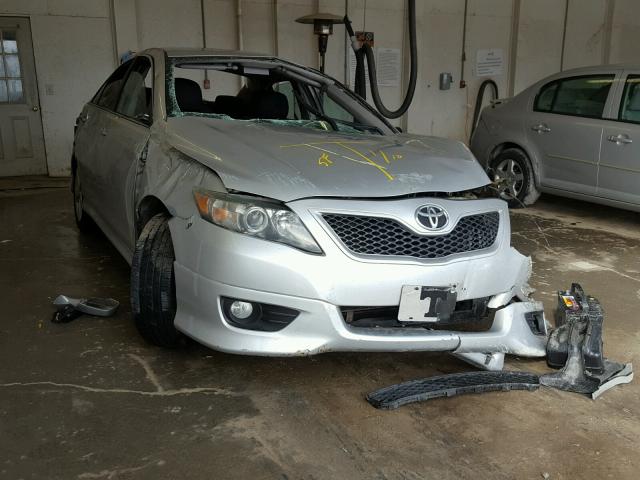 4T1BF3EK5BU145304 - 2011 TOYOTA CAMRY BASE SILVER photo 1