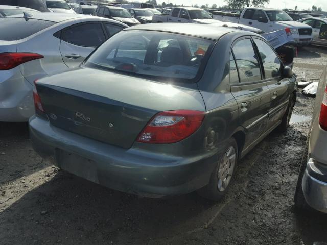 KNADC123826140168 - 2002 KIA RIO GREEN photo 4