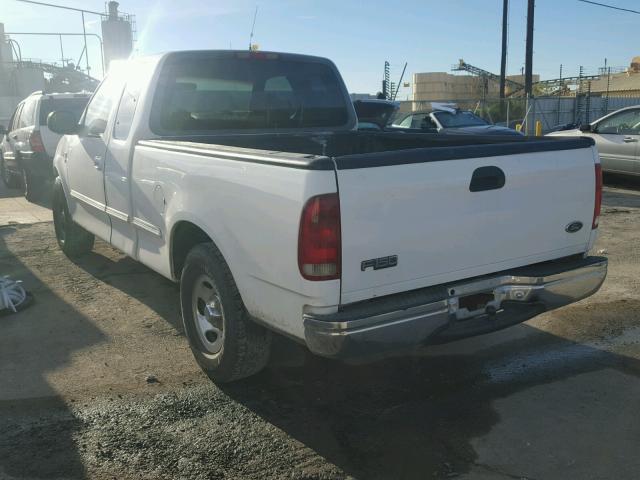 1FTZX17W9WKB94236 - 1998 FORD F150 WHITE photo 3