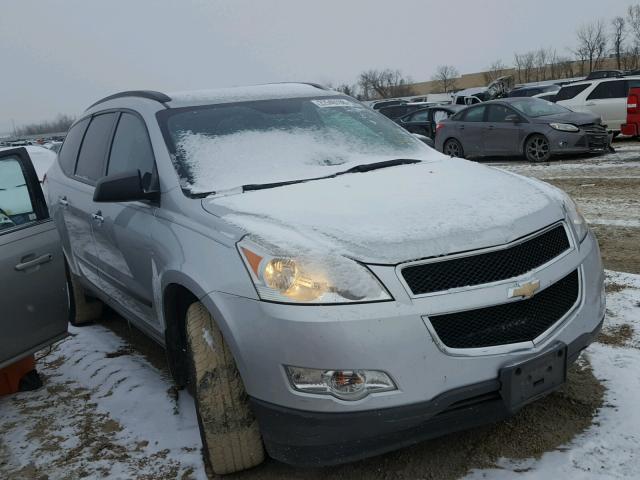 1GNKRFED6BJ383332 - 2011 CHEVROLET TRAVERSE L SILVER photo 1