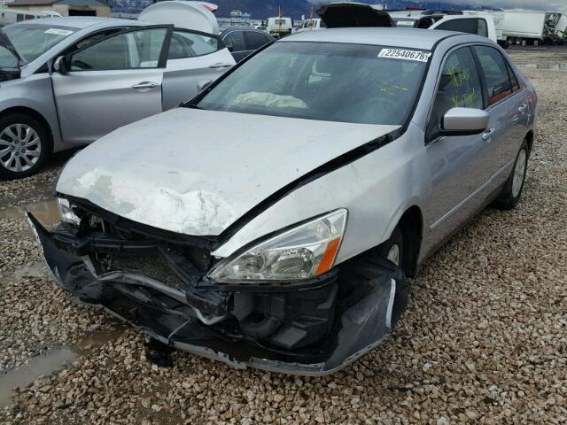 JHMCM56363C068076 - 2003 HONDA ACCORD LX SILVER photo 2