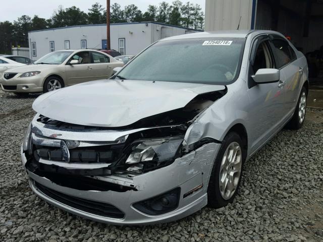 3FAHP0HAXAR140964 - 2010 FORD FUSION SE SILVER photo 2