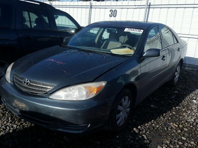 4T1BE32K84U346141 - 2004 TOYOTA CAMRY LE GREEN photo 2