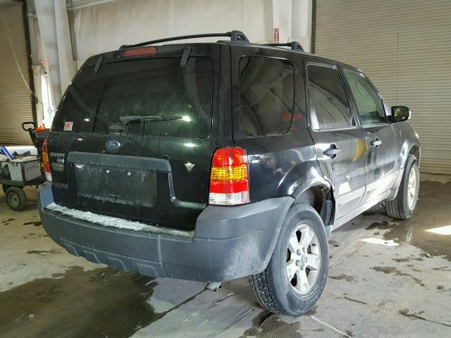 1FMCU03117KA51720 - 2007 FORD ESCAPE XLT BLACK photo 4