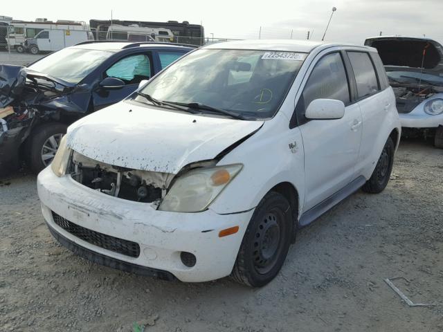 JTKKT624440064592 - 2004 TOYOTA SCION XA WHITE photo 2