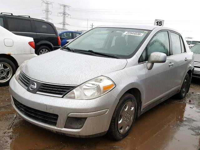 3N1BC11E77L411654 - 2007 NISSAN VERSA S SILVER photo 2