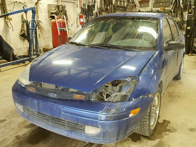 1FAFP38362W273150 - 2002 FORD FOCUS ZTS BLUE photo 2