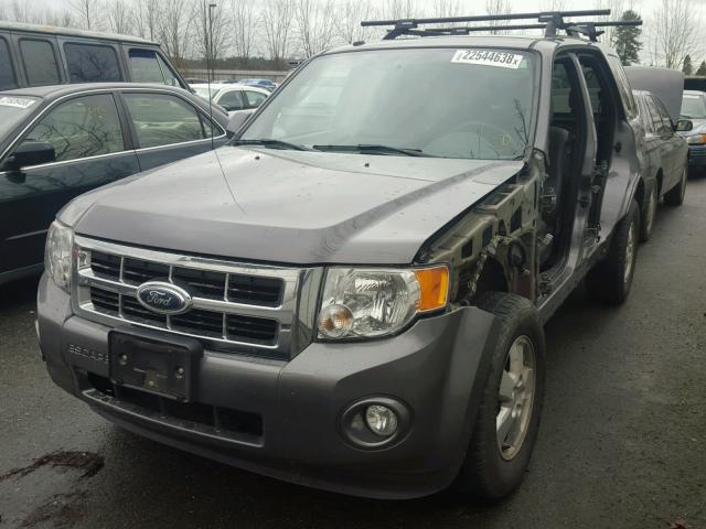 1FMCU9D7XAKA07701 - 2010 FORD ESCAPE XLT GRAY photo 2