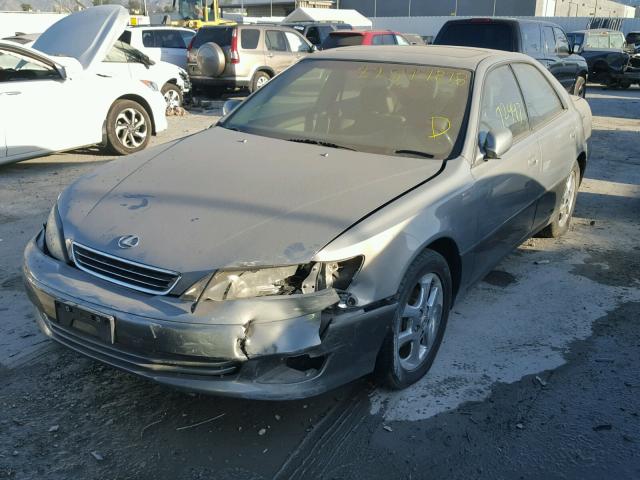 JT8BF28G810339691 - 2001 LEXUS ES 300 SILVER photo 2