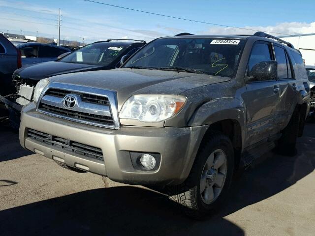 JTEBU14R078085182 - 2007 TOYOTA 4RUNNER SR GOLD photo 2