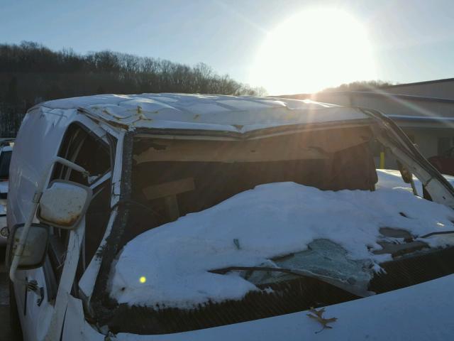 1FTFE24Y9THB32221 - 1996 FORD ECONOLINE WHITE photo 9