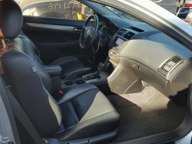 1HGCM82765A011470 - 2005 HONDA ACCORD SILVER photo 5