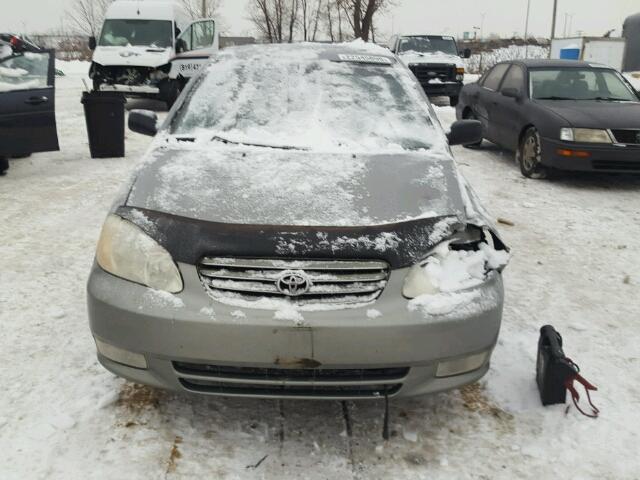 2T1BR32E93C708105 - 2003 TOYOTA COROLLA CE GRAY photo 9