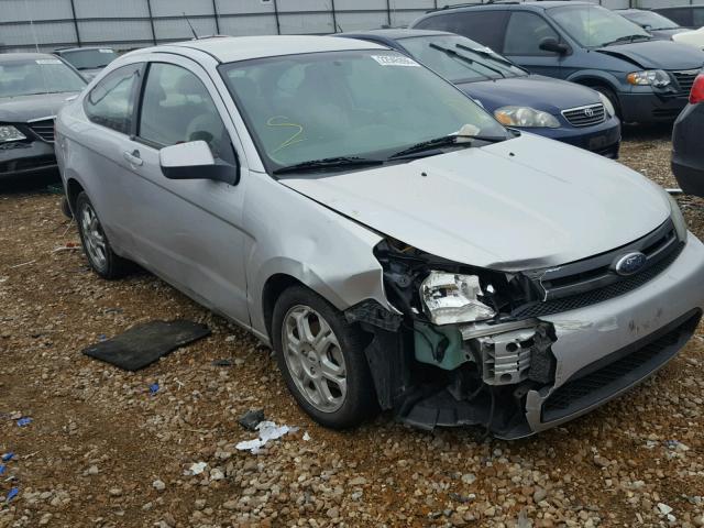 1FAHP32N99W168437 - 2009 FORD FOCUS SE SILVER photo 1