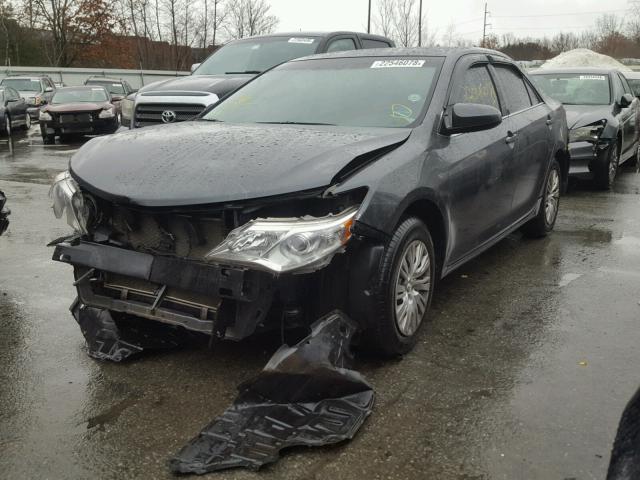 4T1BF1FK5CU173656 - 2012 TOYOTA CAMRY BASE GRAY photo 2