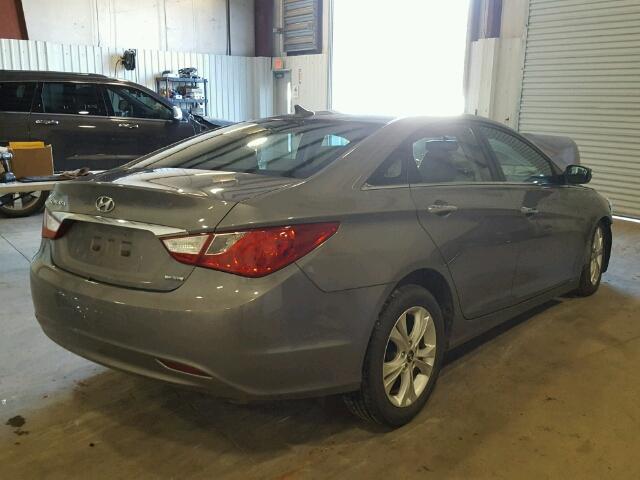 5NPEC4AC2BH022374 - 2011 HYUNDAI SONATA SE GRAY photo 4