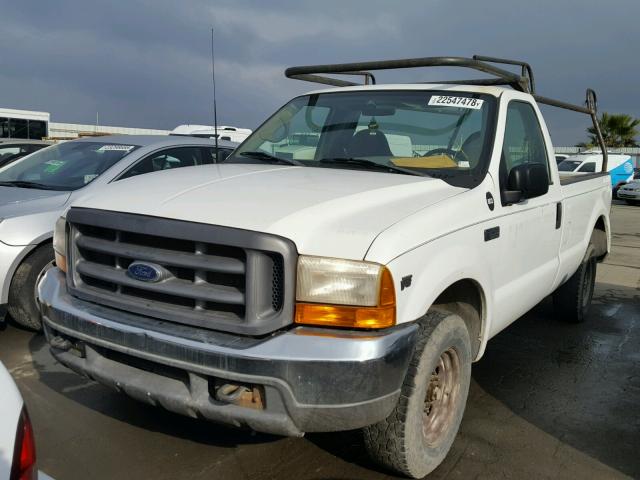 1FTNF20L0YEA48882 - 2000 FORD F250 SUPER WHITE photo 2