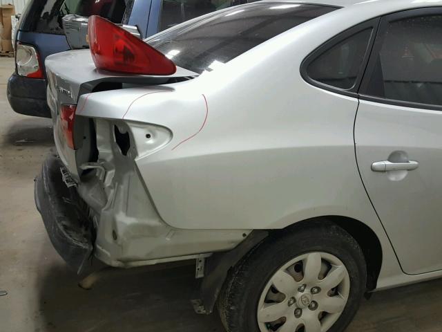 KMHDU46D79U602189 - 2009 HYUNDAI ELANTRA GL SILVER photo 9